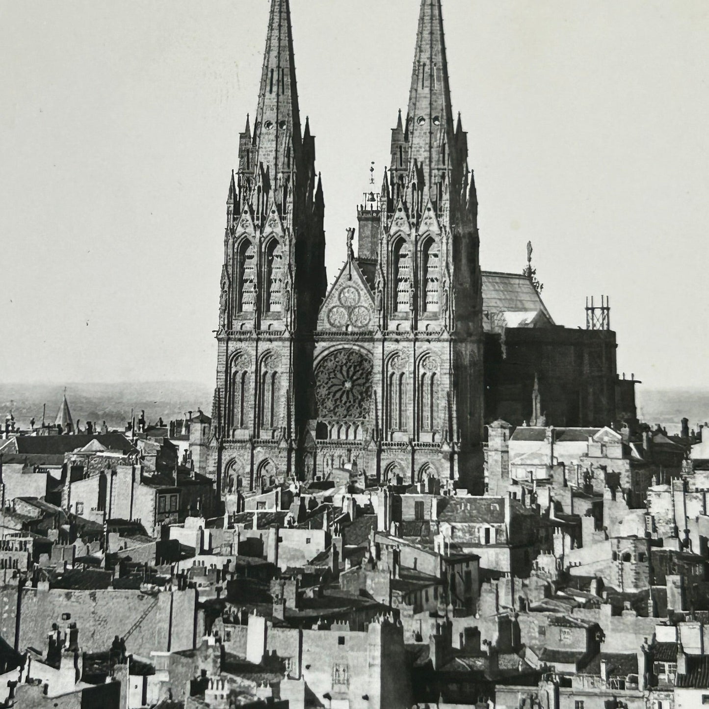 Vintage postcard - FRANCE - Clermont-Ferrand - Cathedral seen from St. Pierre church - Fancy Edge - Black and white