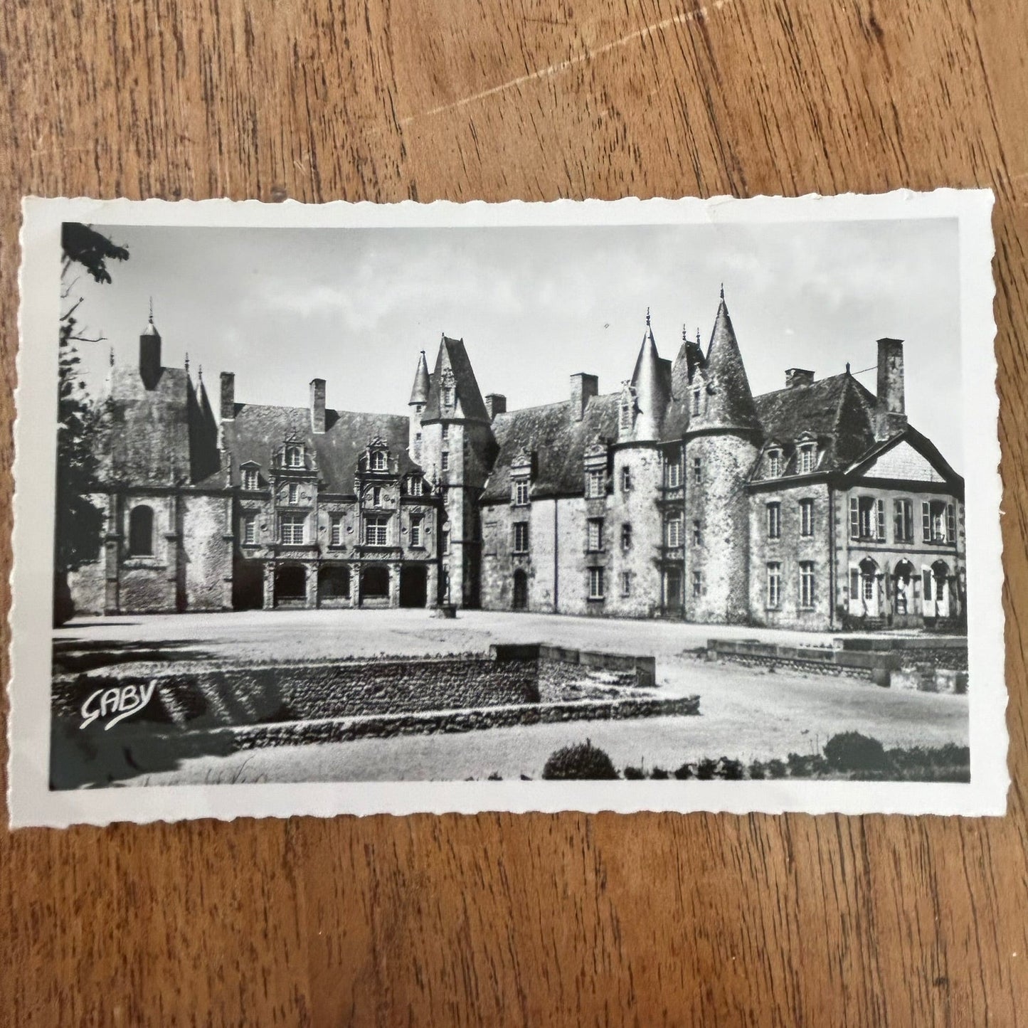 Vintage postcard - FRANCE - Chateau du Rocher, Mezangers - RP - Fancy Edge - Black and white
