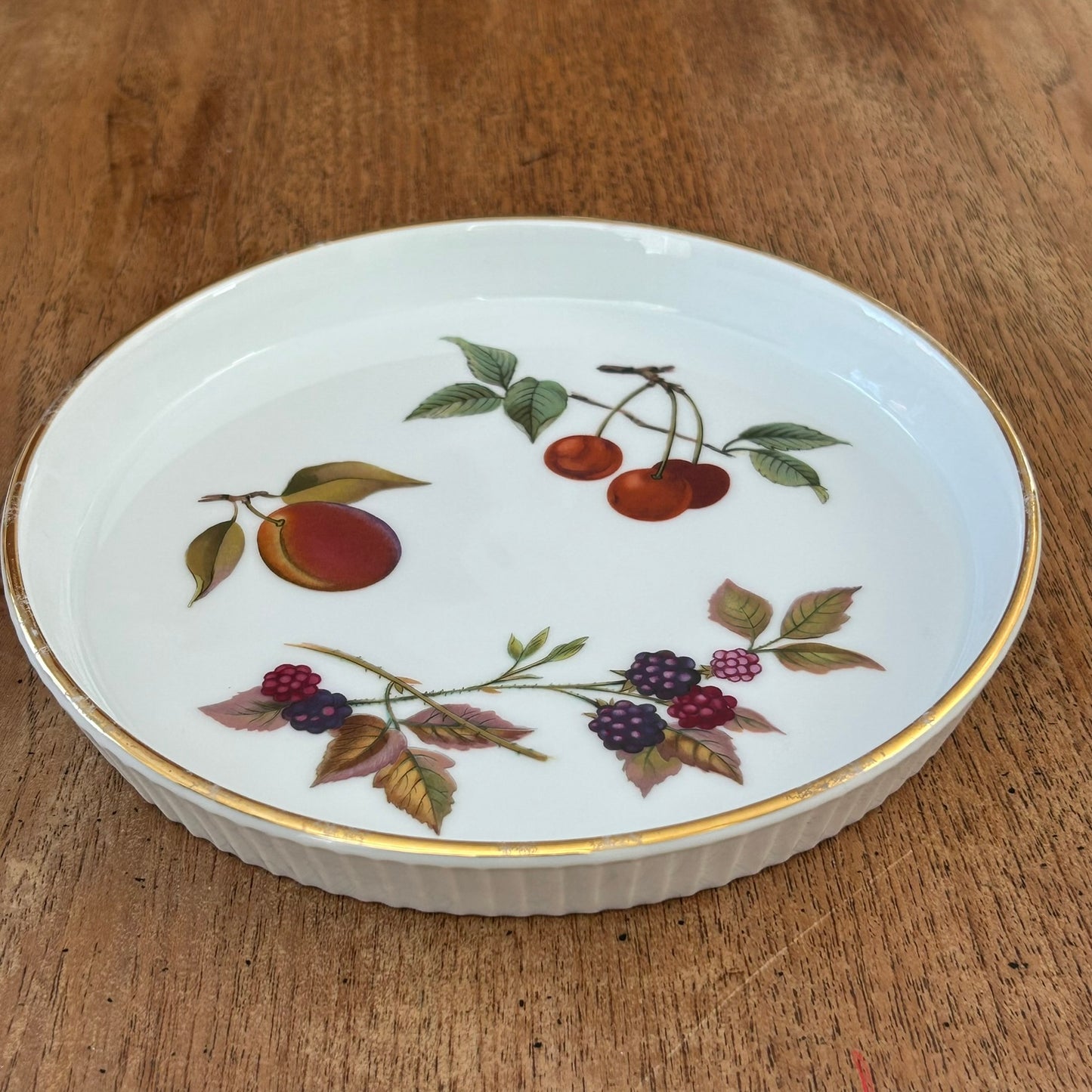 Royal Worcester Evesham 7" Shortbread Dish – Ribbed Edge - Fruit And Berry Design - Autumnal Colours
