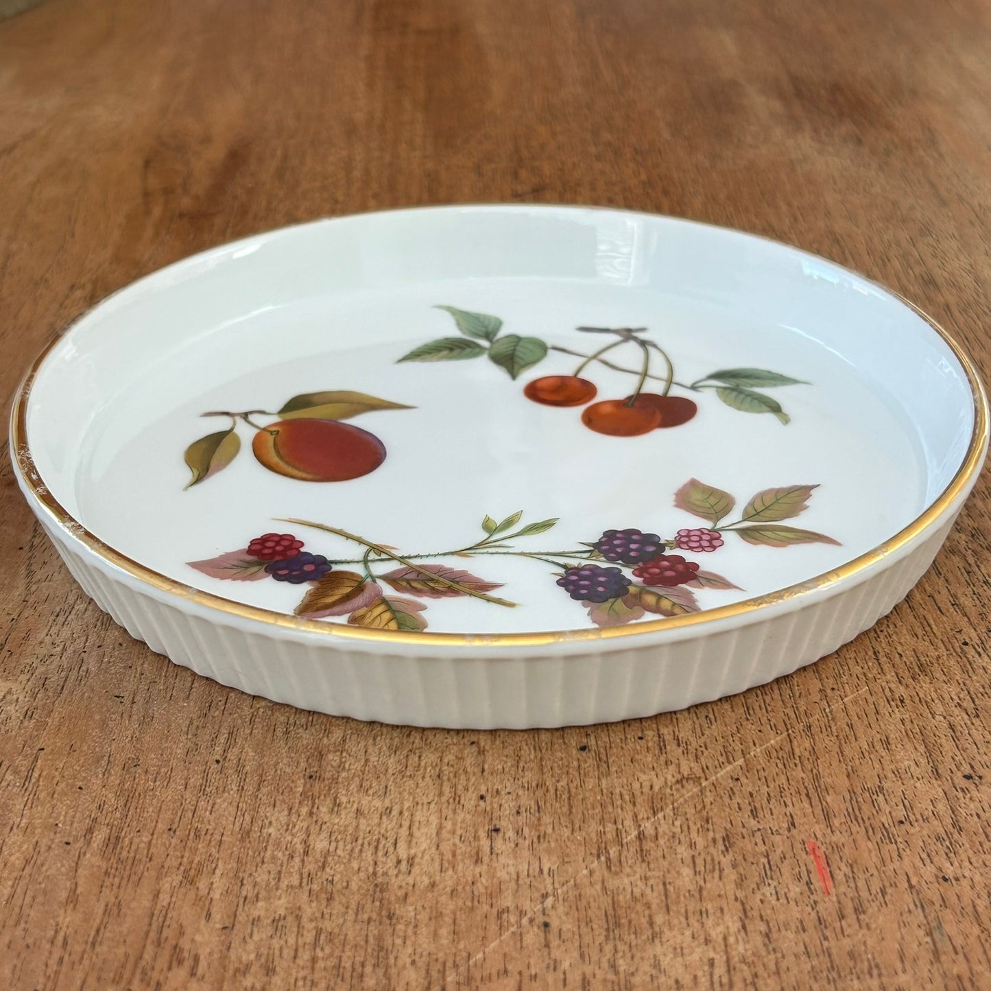 Royal Worcester Evesham 7" Shortbread Dish – Ribbed Edge - Fruit And Berry Design - Autumnal Colours