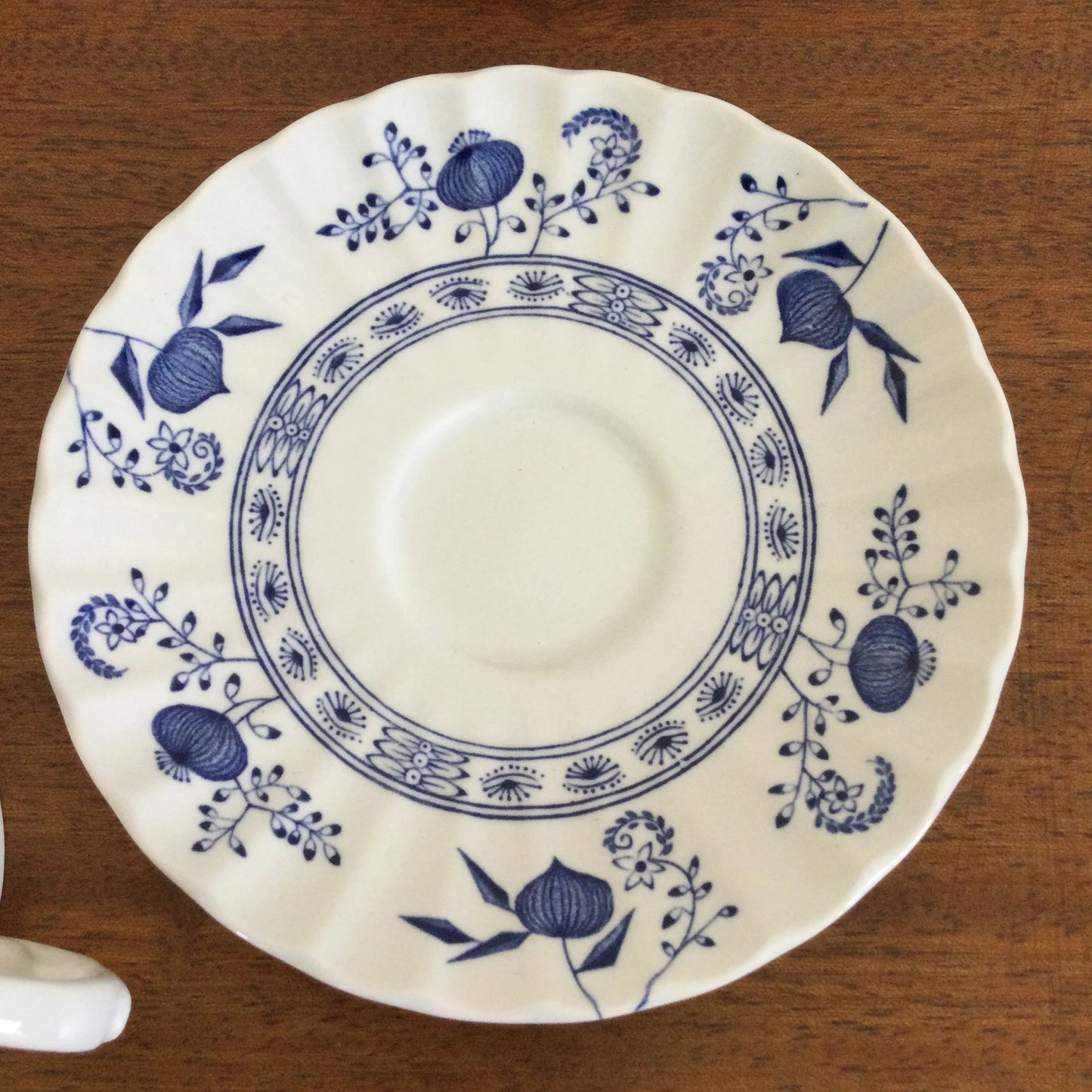 Set of 6 Vintage JG Meakin Blue Nordic Tea Cups & Saucers – 1960s Scandi Blue & White Retro – Hygge Folk Style – Inspired by Meissen Blue Onion Design