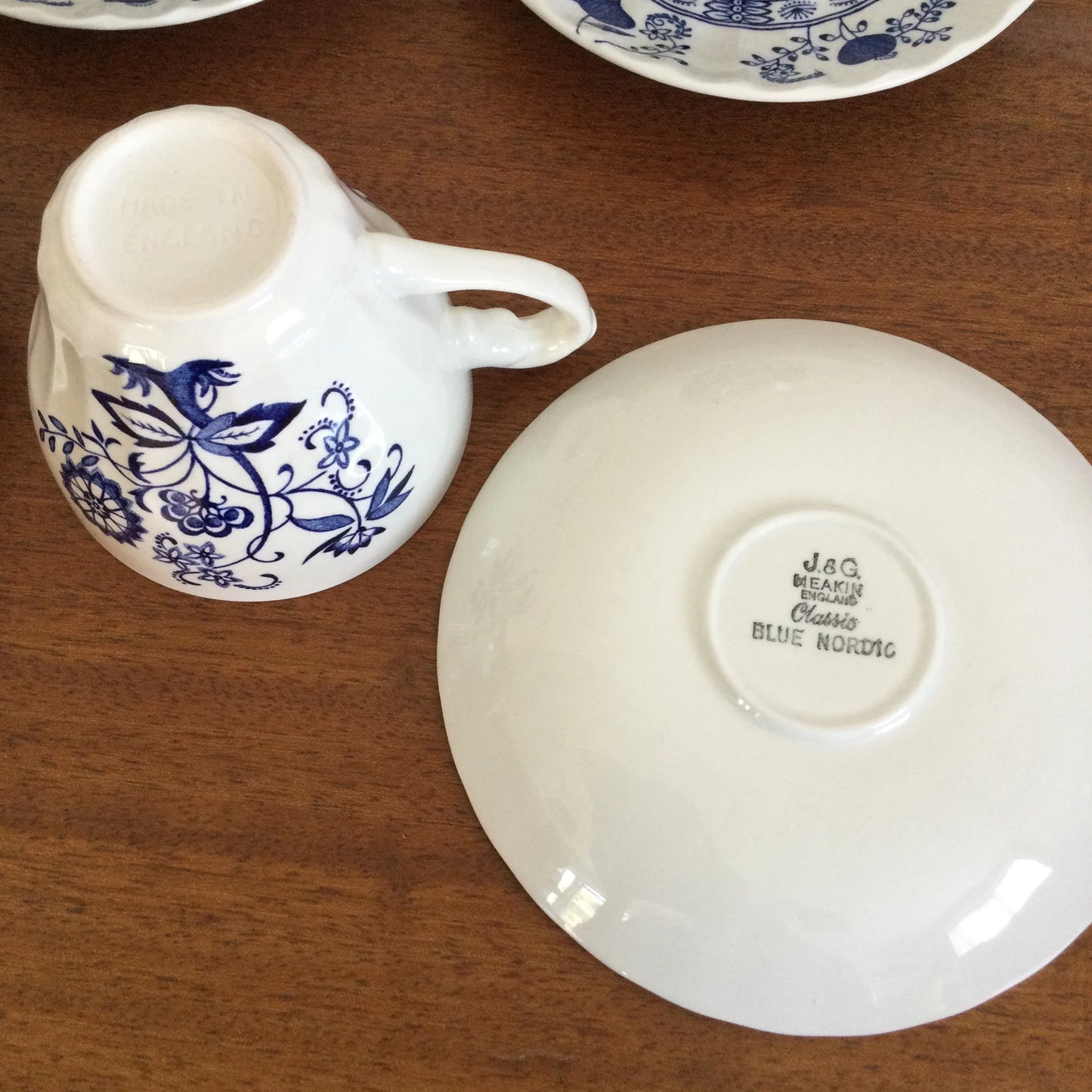 Set of 6 Vintage JG Meakin Blue Nordic Tea Cups & Saucers – 1960s Scandi Blue & White Retro – Hygge Folk Style – Inspired by Meissen Blue Onion Design