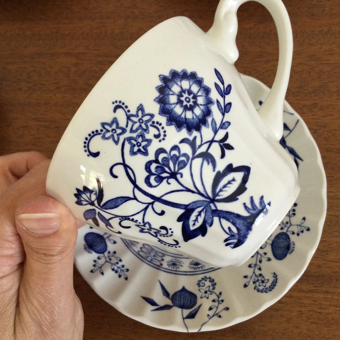 Set of 6 Vintage JG Meakin Blue Nordic Tea Cups & Saucers – 1960s Scandi Blue & White Retro – Hygge Folk Style – Inspired by Meissen Blue Onion Design