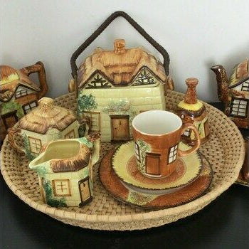 Butter / Cheese Dish. Price Bros Cottage Ware Vintage 1950s Butter / Cheese Dish & Cover C.1946 1963