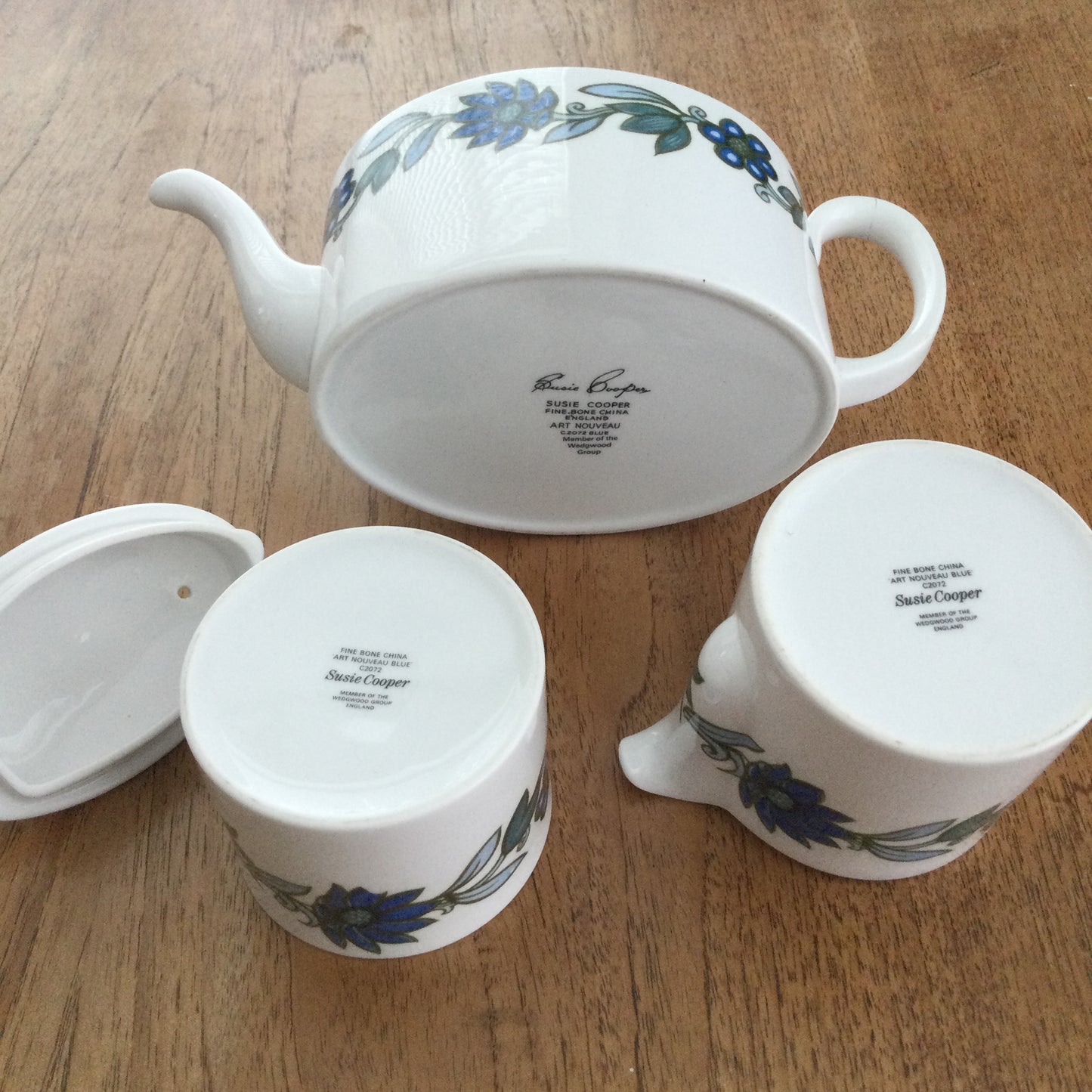 Wedgwood Susie Cooper Art Nouveau Blue Tea Set - Teapot, sugar bowl and milk jug . 1960s blue and green flower design