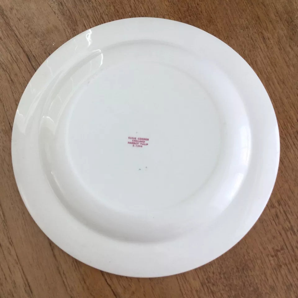Susie Cooper Parrot Tulip design 10” plate dessert dinner E2396 60s floral green