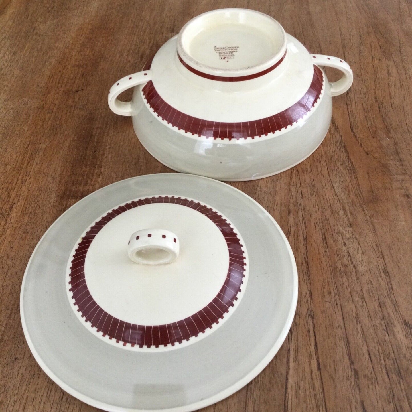 Susie Cooper Crown Works Burslem tureen with lid cream burgundy grey 1521 30s