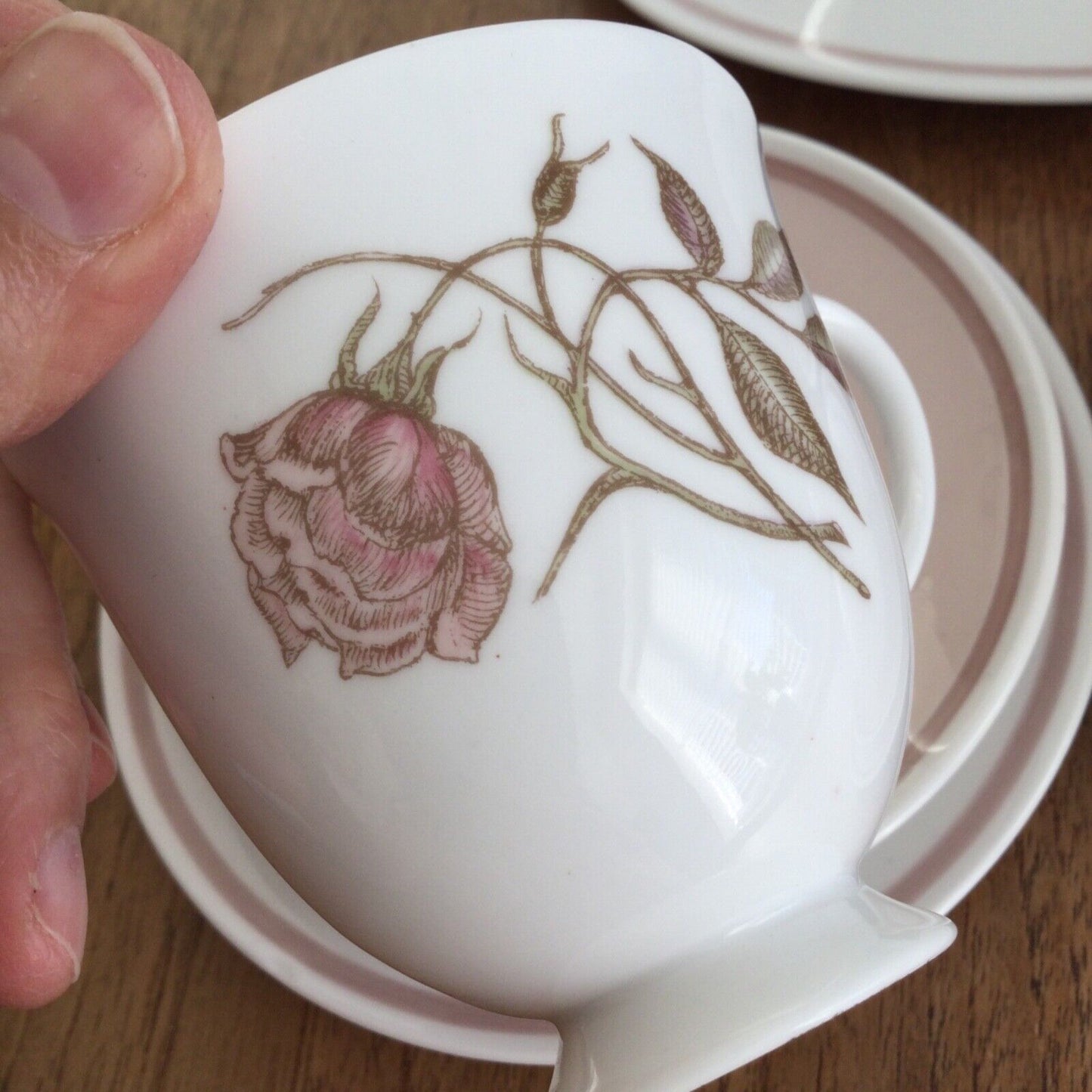 Vintage Susie Cooper Talisman C1139 Set 2 cups & saucers 2 x tea plates, cake plate. Pink rose design.