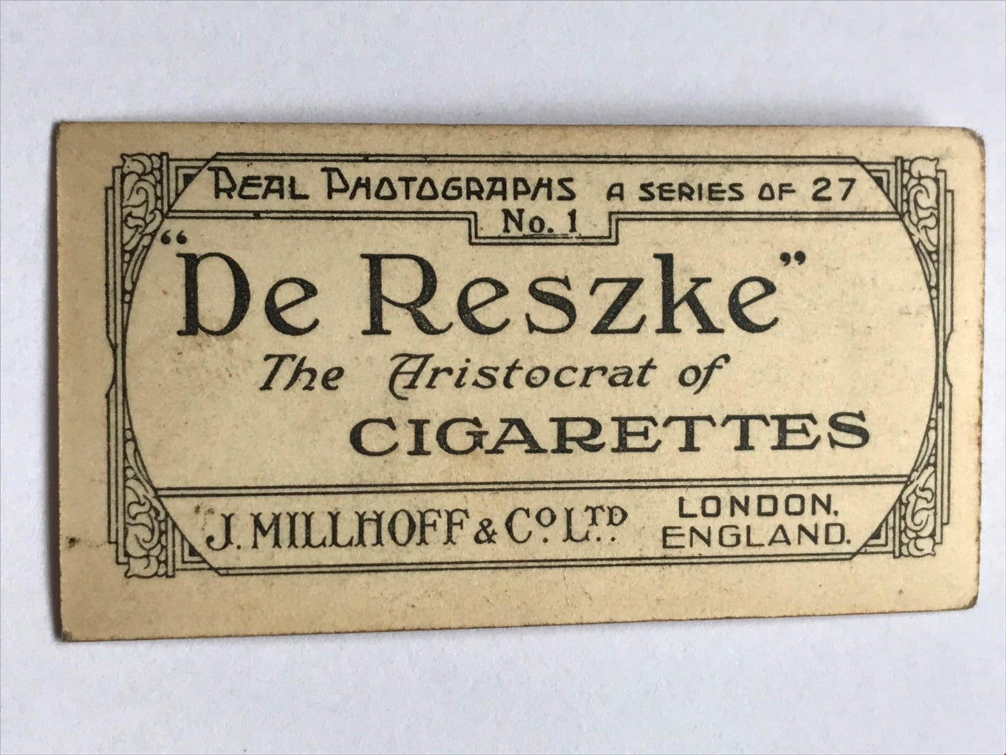 De Reszke Cigarette Card - 'Hush Thee My Baby' - No.1 / 27 - 1930s sepia photo - Cat with kitten in basket