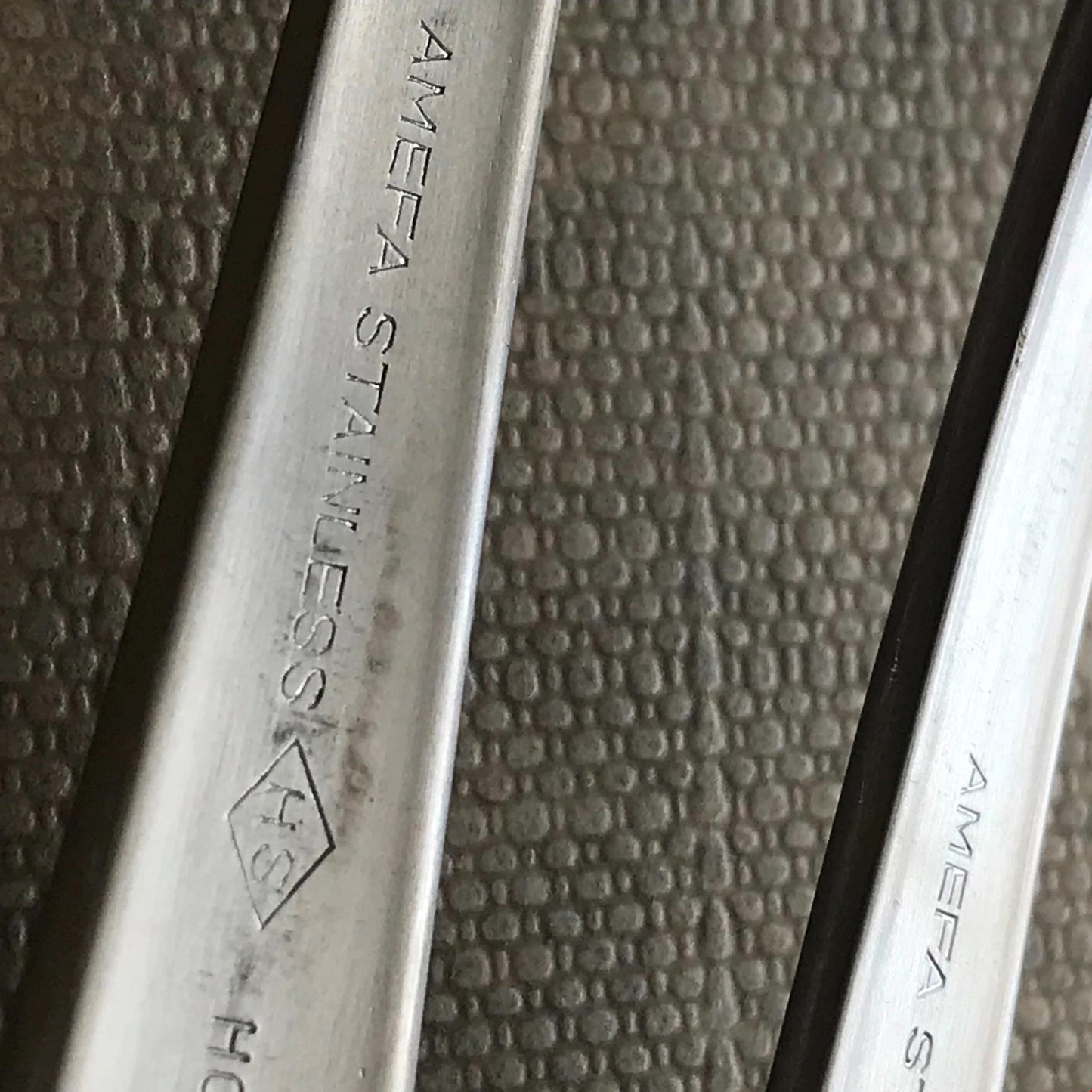 Boxed set of 6 Amefa Holland fish knives & forks - Sampson London - stainless steel