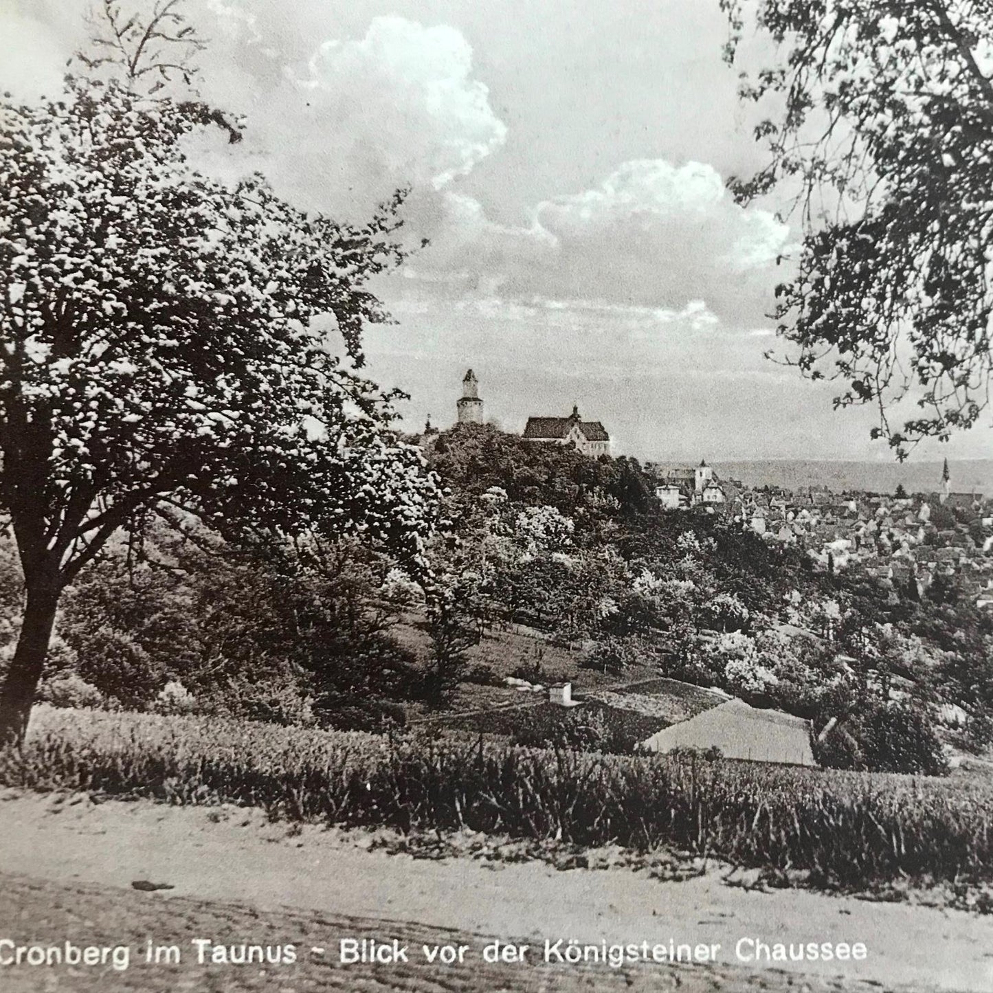 Vintage Postcard GERMANY - CRONBERG IM TAUNUS 1930s posted 1934 in England