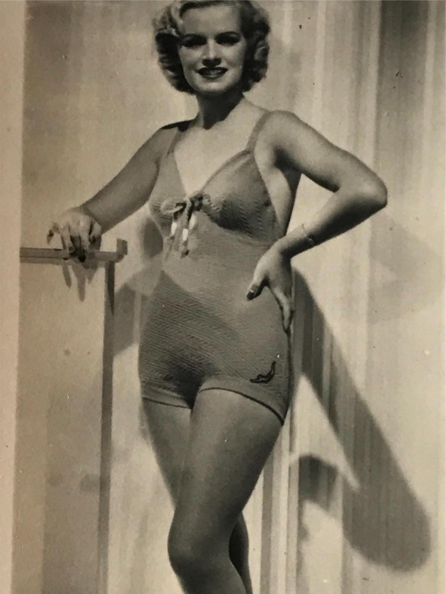 Carreras Cigarette Cards GLAMOUR GIRLS 1939 30s - sold individually