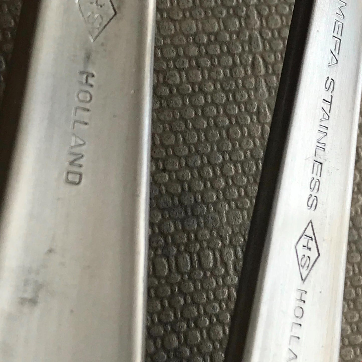 Boxed set of 6 Amefa Holland fish knives & forks - Sampson London - stainless steel