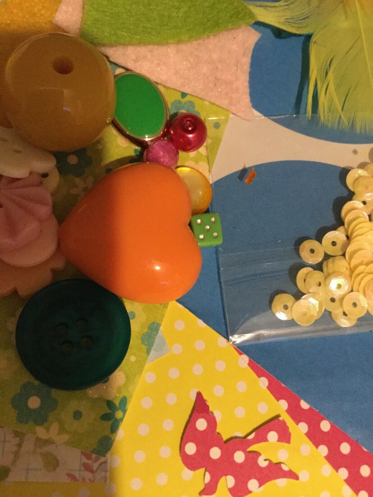 Kids Bright Craft Kit With 4 Blank Cards And Envelopes, beads, buttons, fabric