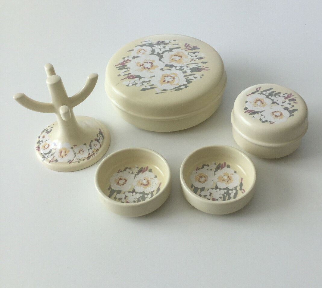 Vintage 1980s Vanity Set Hornsea Trinket Bowls & Ring Holder Dressing table set cream white green pastels