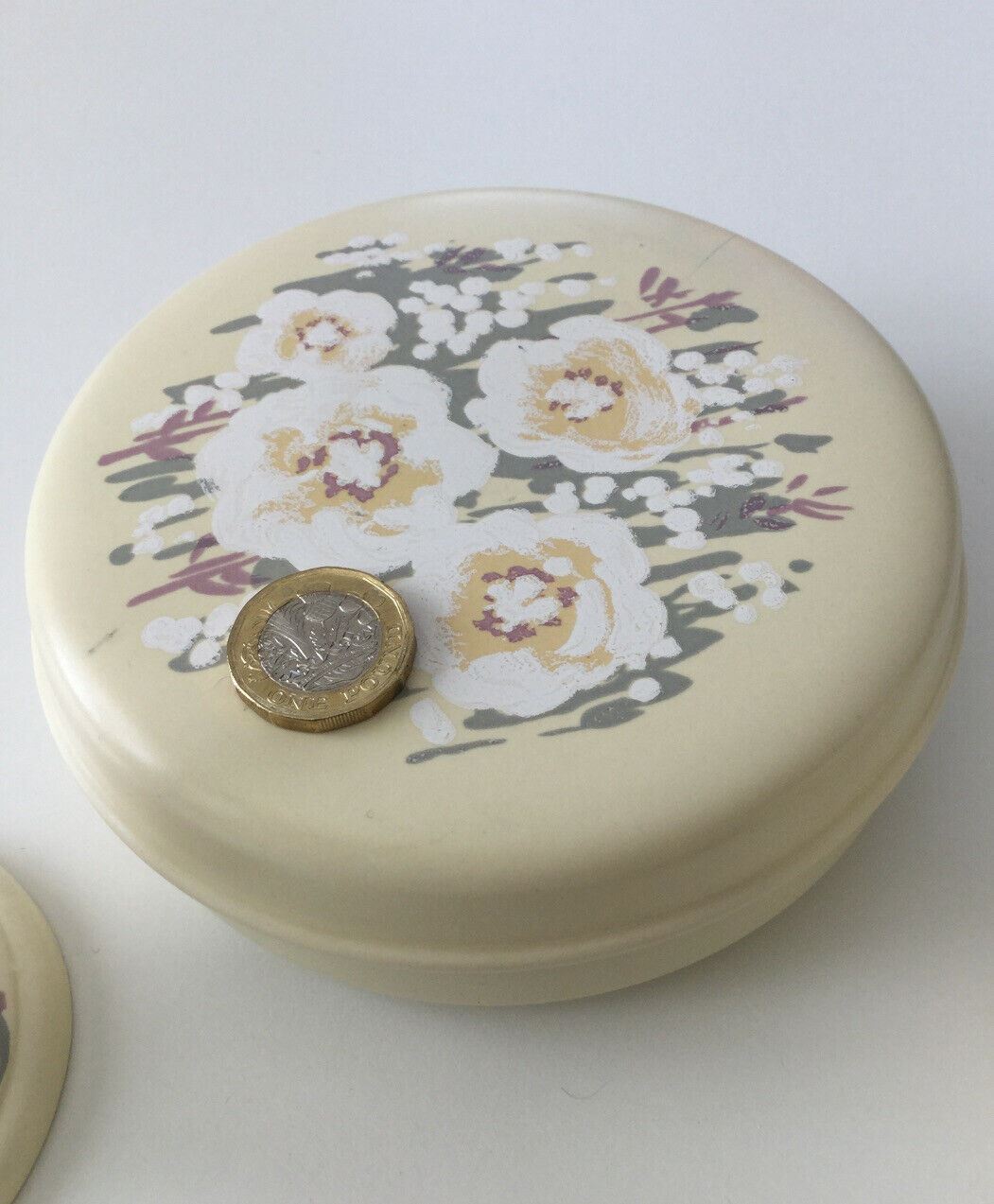 Vintage 1980s Vanity Set Hornsea Trinket Bowls & Ring Holder Dressing table set cream white green pastels