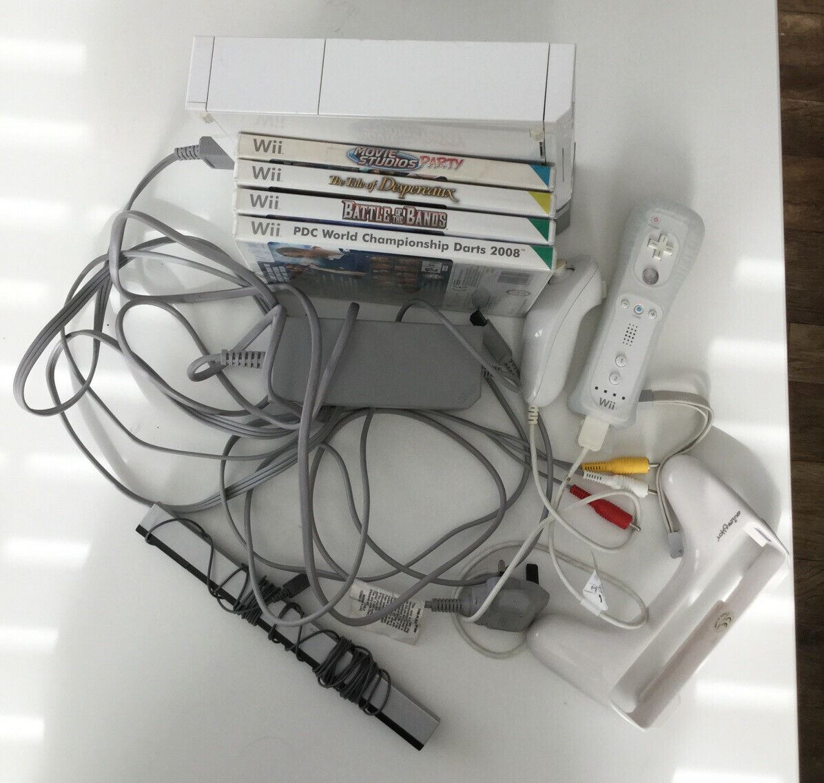 Nintendo Wii White (RVL-001) (No Remote Sensor offers Bar)