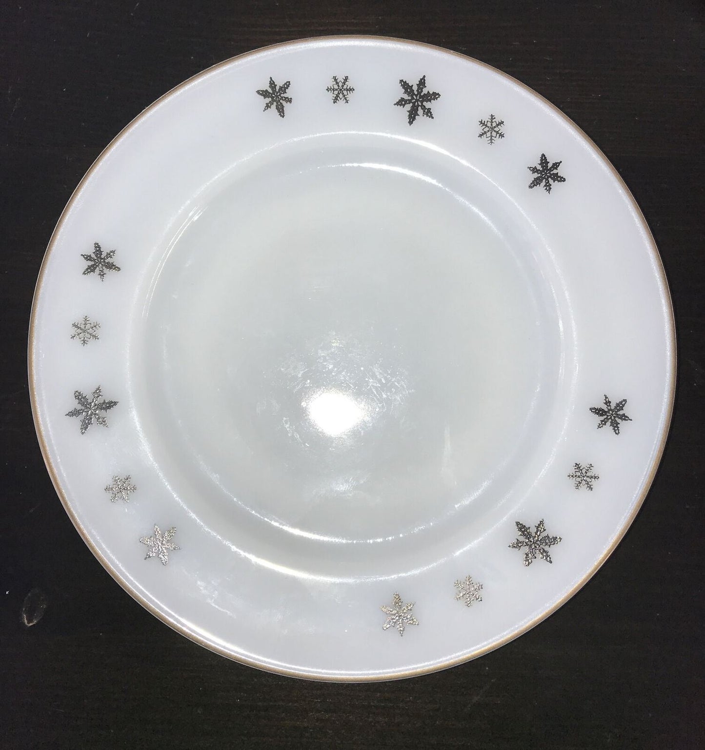 Vintage Pyrex JAJ Gaiety Snowflake Side Plate. Sold Singly. Christmas plate - retro Christmas