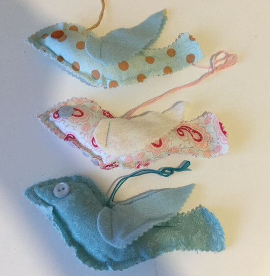 Set Of 3 Handmade Doves Bird Christmas  Hanging Decoration Vintage Style Crafts.