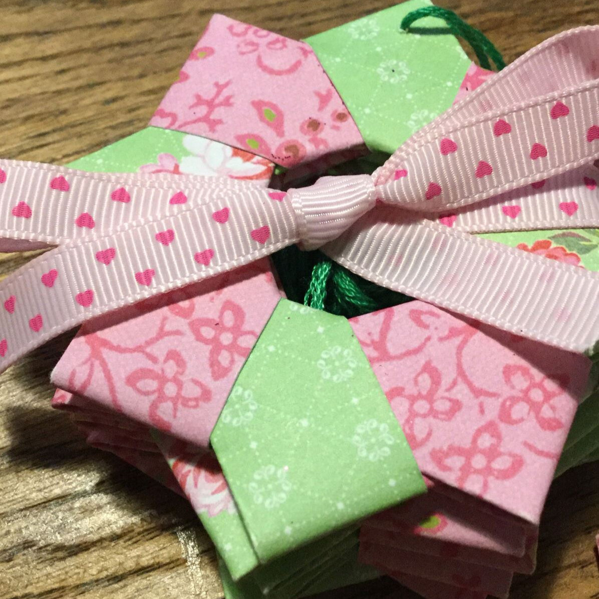 Set Of 6 Handmade Origami Star Christmas Tree Decorations / Room Decor - Baubles - Hanging - Pink Green