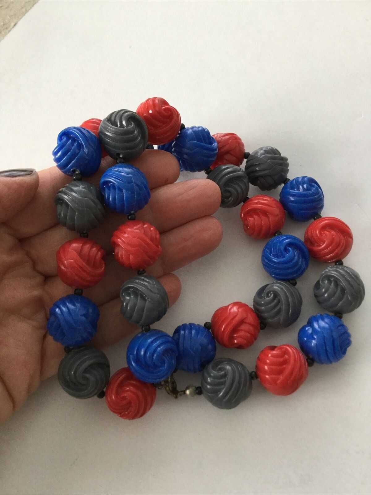 Vintage Plastic 50s 60s Chunky Bead Necklace. Red Blue Grey. Bright Kitsch Retro