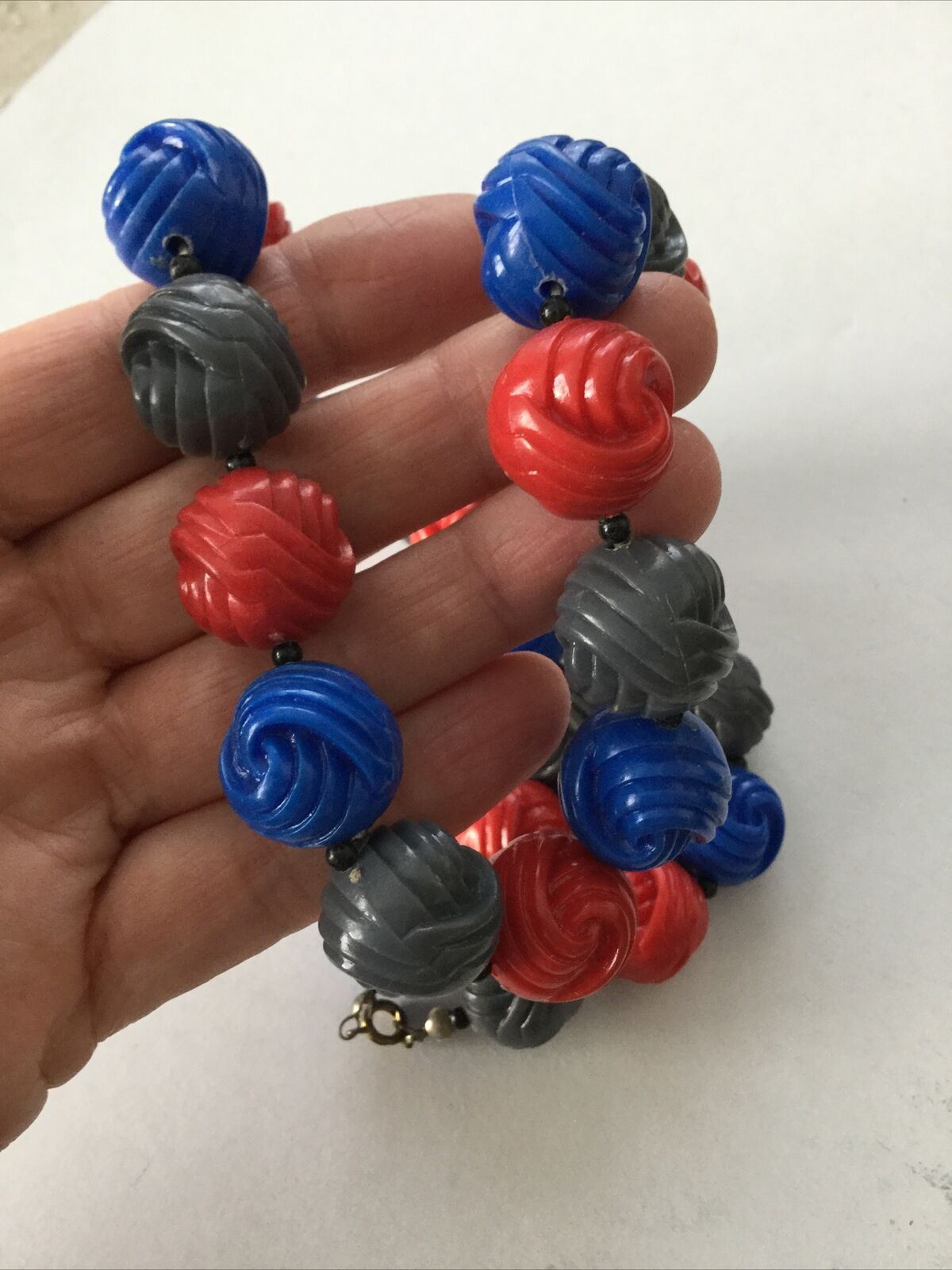 Vintage Plastic 50s 60s Chunky Bead Necklace. Red Blue Grey. Bright Kitsch Retro