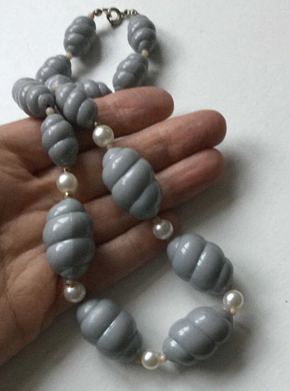 Vintage Retro Grey Plastic Bead Necklace Graduated Simulated Pearls Chunky Bold