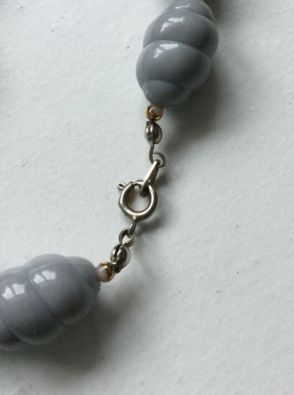 Vintage Retro Grey Plastic Bead Necklace Graduated Simulated Pearls Chunky Bold