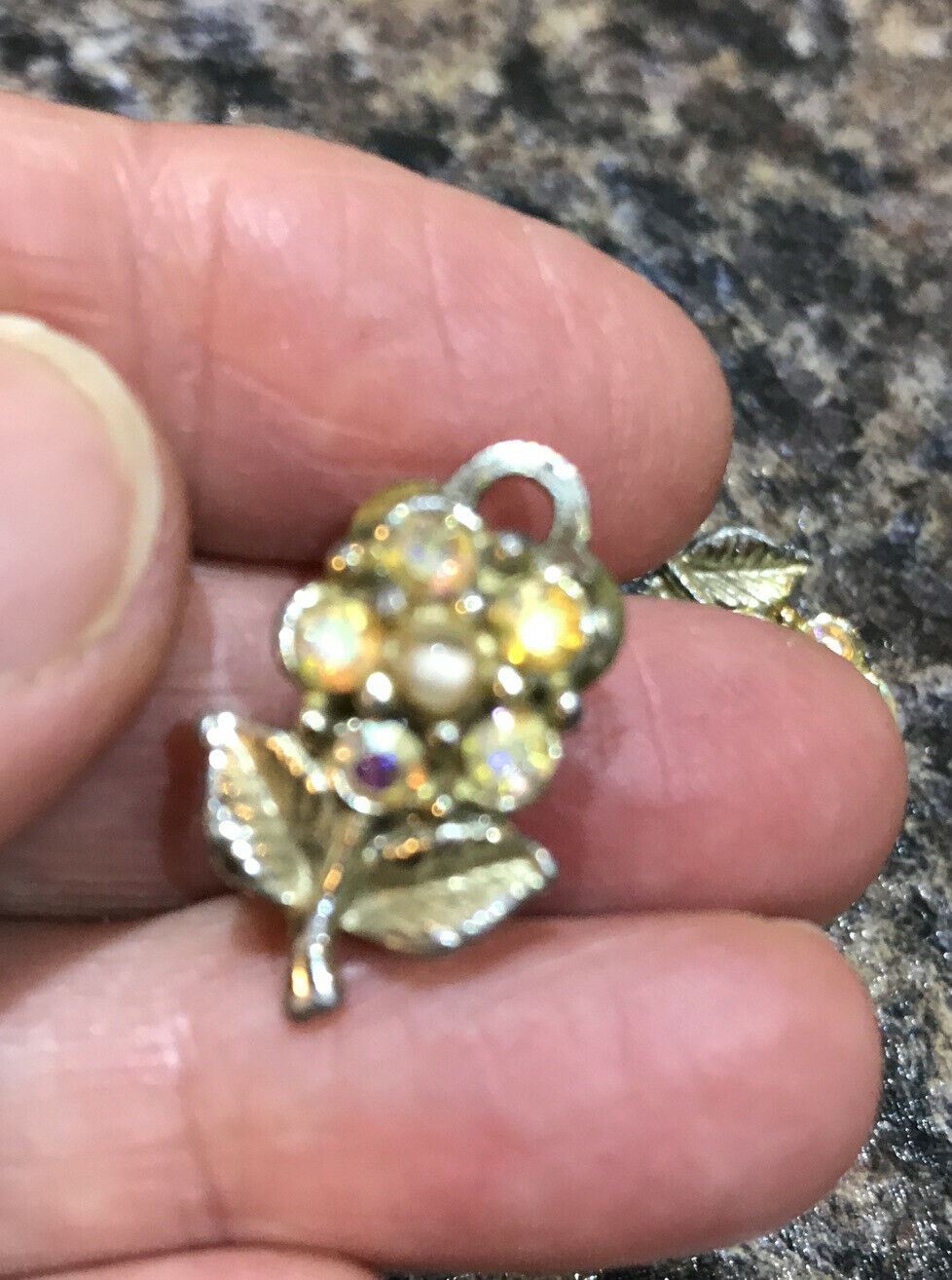 Pretty Vintage Clip On Stud Earrings - Diamante Flower Design - Aurora Borealis - Sparkly