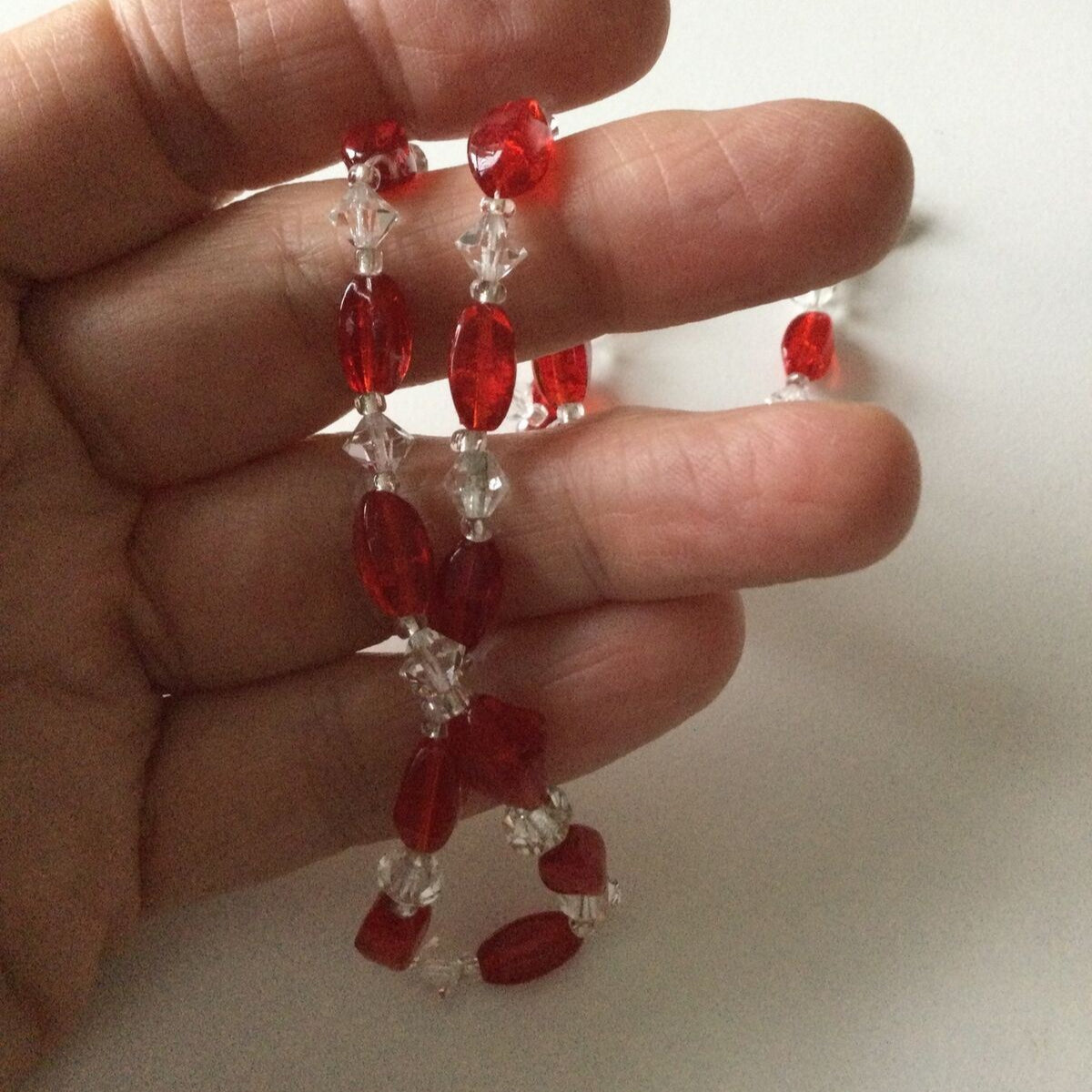 Pretty Red & Clear Plastic Jewel Tone Beaded Necklace – Fancy & Dressy