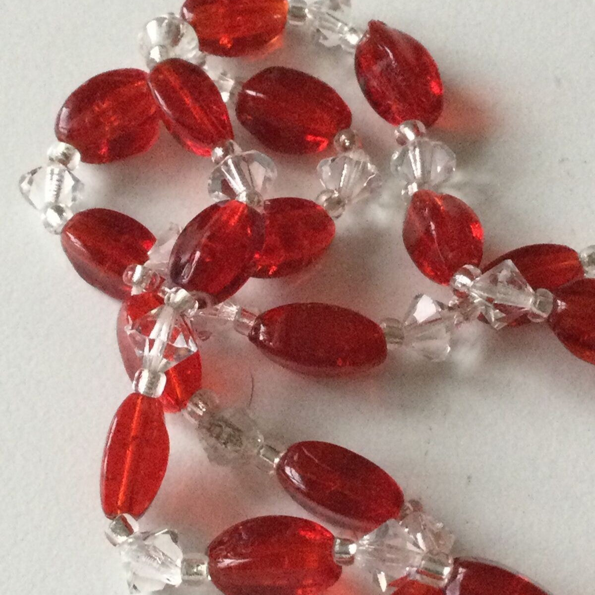 Pretty Red & Clear Plastic Jewel Tone Beaded Necklace – Fancy & Dressy