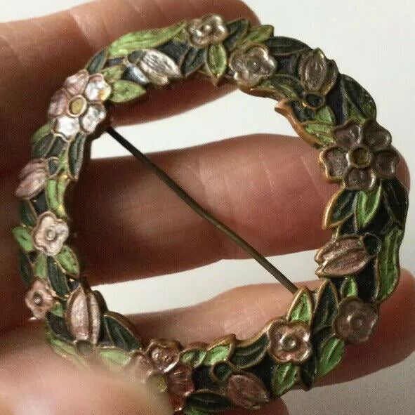 Pretty Wreath Style Floral Brooch - Cloissonne Look - Silver Tone With Pink And Green Enamel