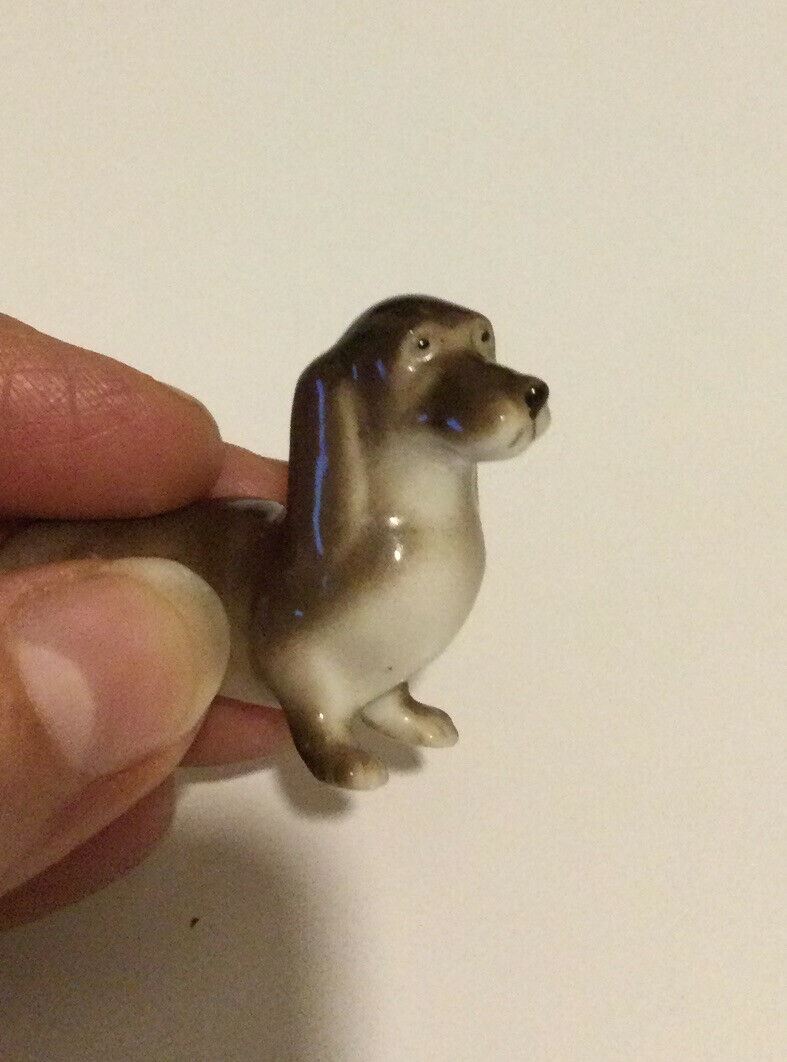 Vintage USSR Dog Figurine. Dachshund. Sausage Dog Sitting. Miniature Ornament. 3.5cm.
