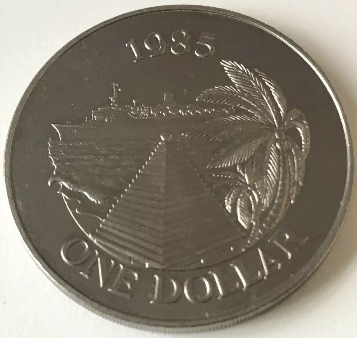 Bermuda 1 Dollar Coin 1985 Ship Palm Tree Pyramid Elizabeth II Vintage $1