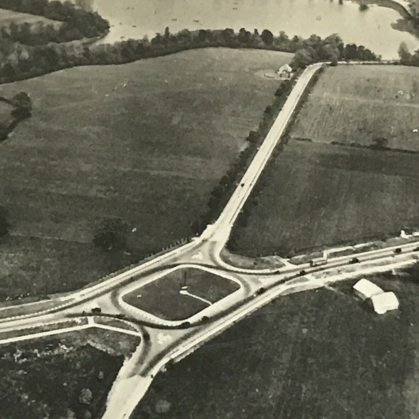 Senior Service Cigarette Card 'Britain From The Air' 1939 - No. 5 - The Watford By-Pass - Elstree Road