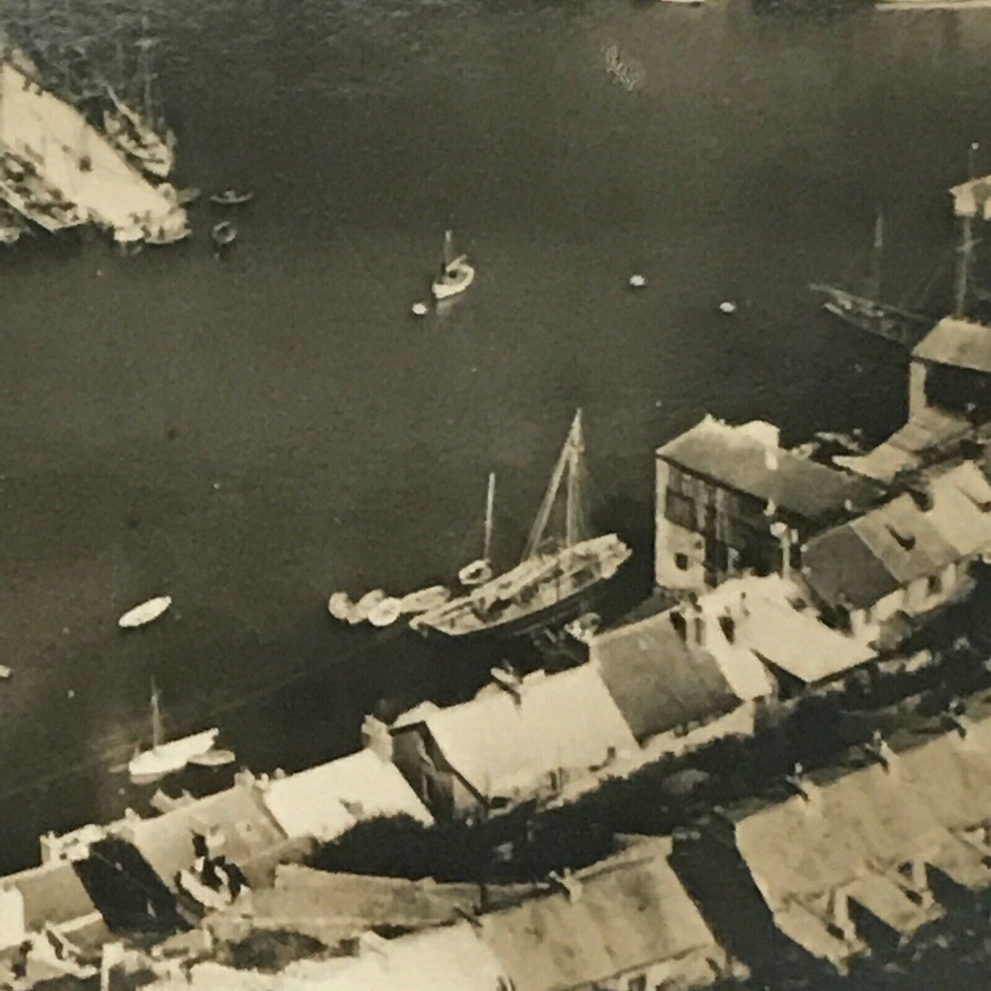 Senior Service Cigarette Car.d Britain From The Air 1939 Brixham no6. Old Brixham photo.