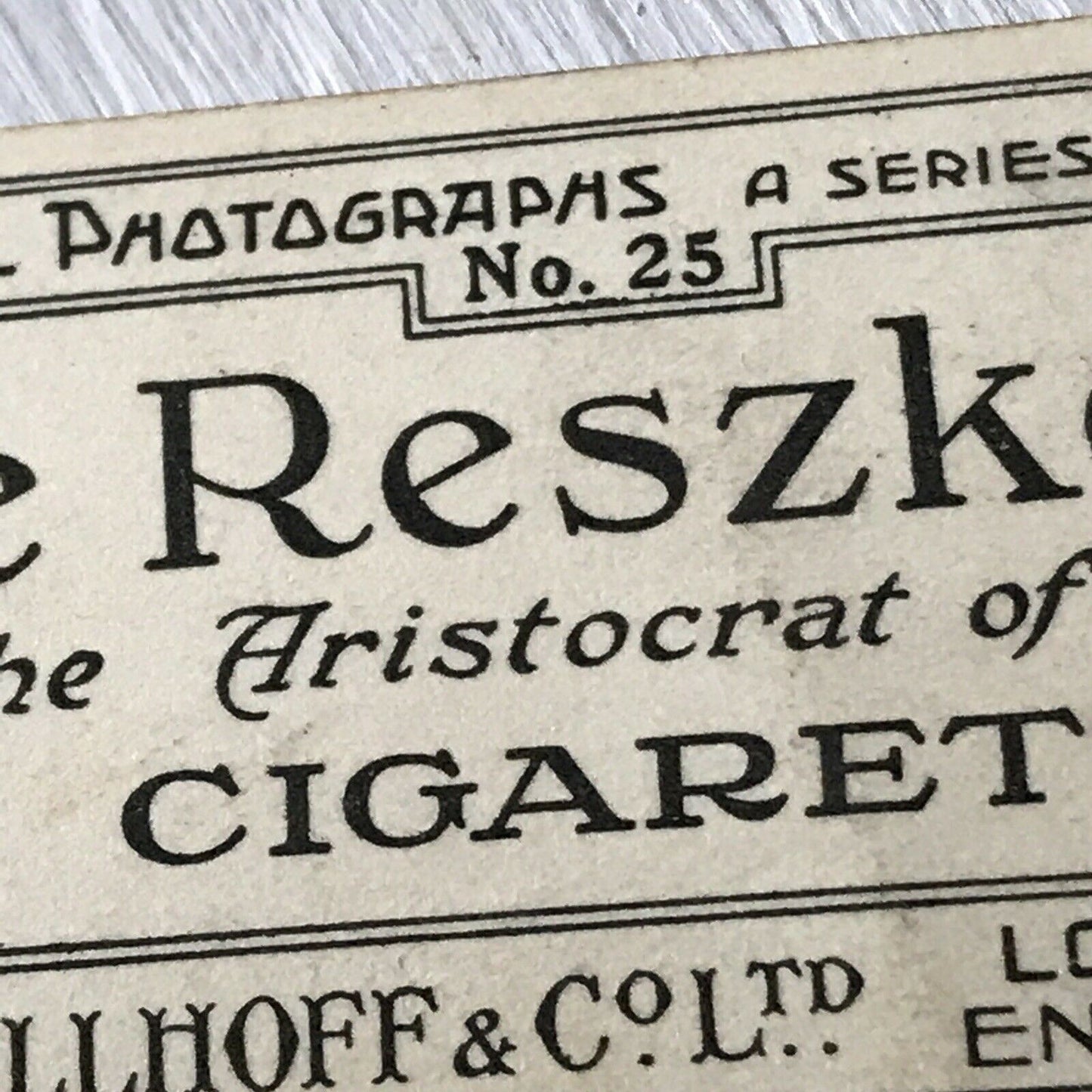 De Reszke Cigarette Card - Series 1 no.25 - Just From Market - Cute Black Cat / Kitten In A Basket
