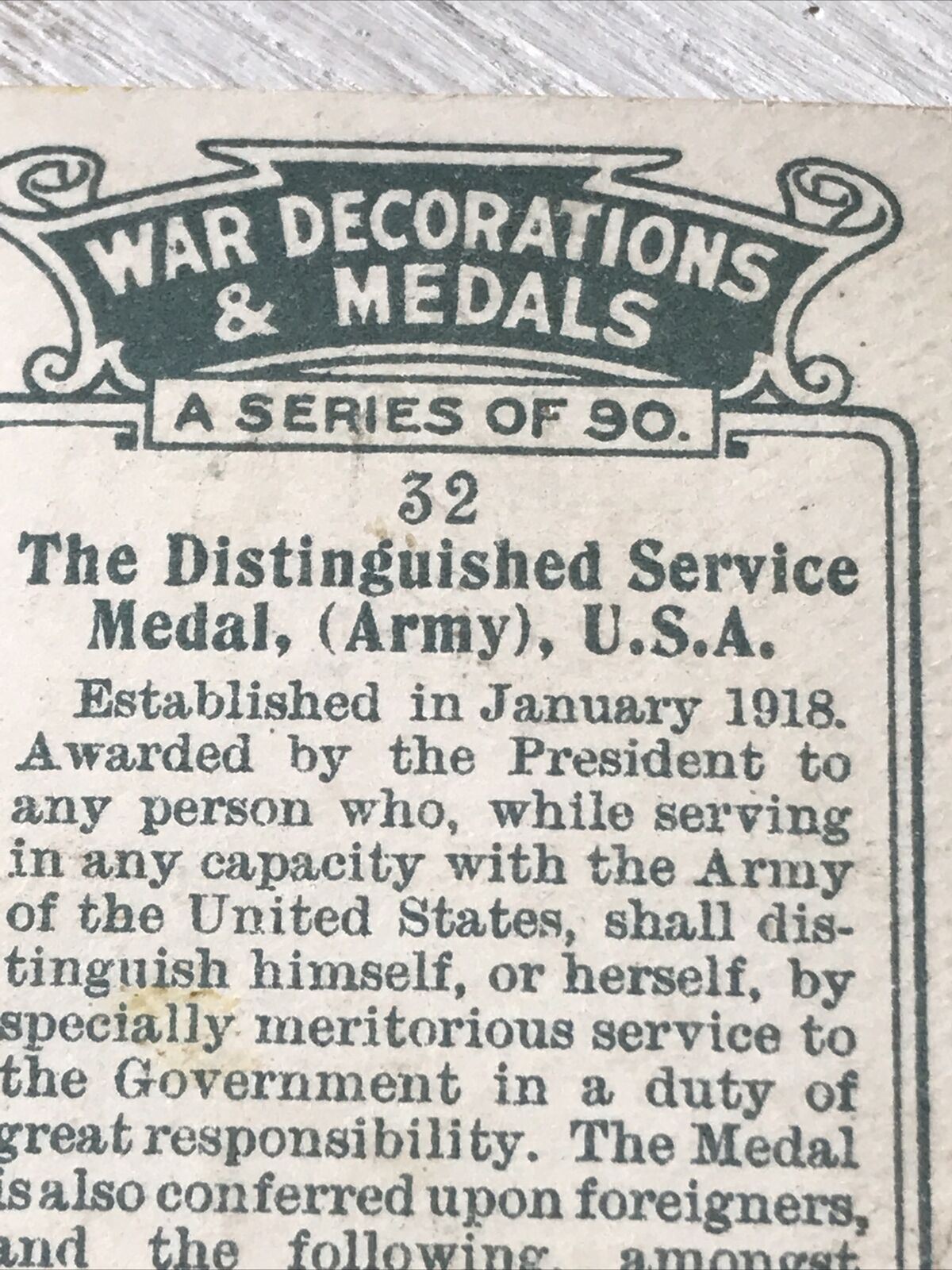 DISTINGUISHED MEDAL Players Cigarette Card War Decoratiions & Medals No 32