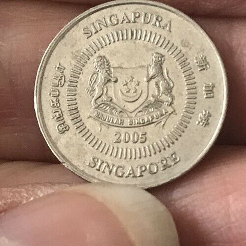 Singapore 10 Cent Coin 2004 2005