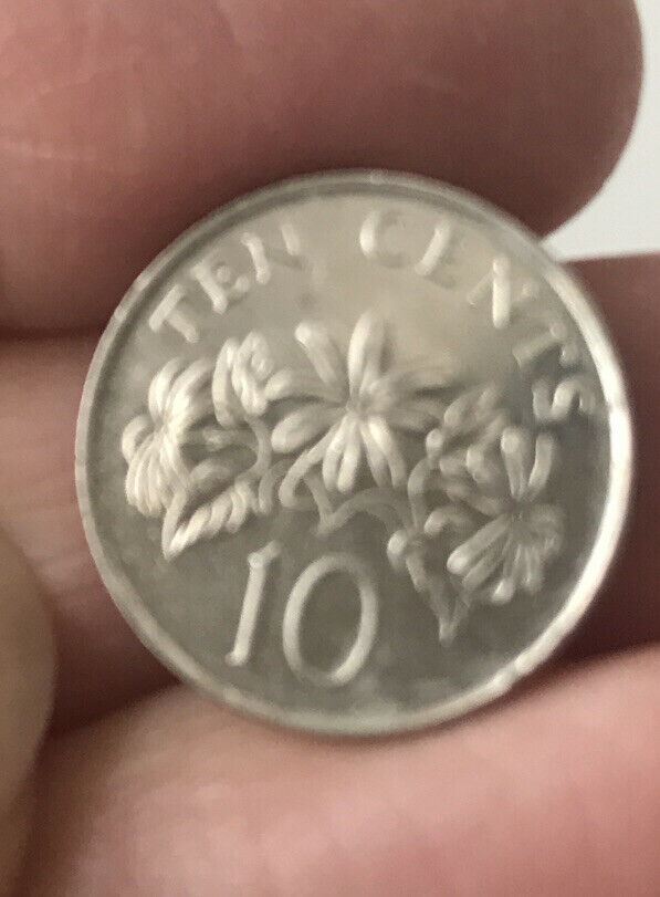 Singapore 10 Cent Coin 2004 2005