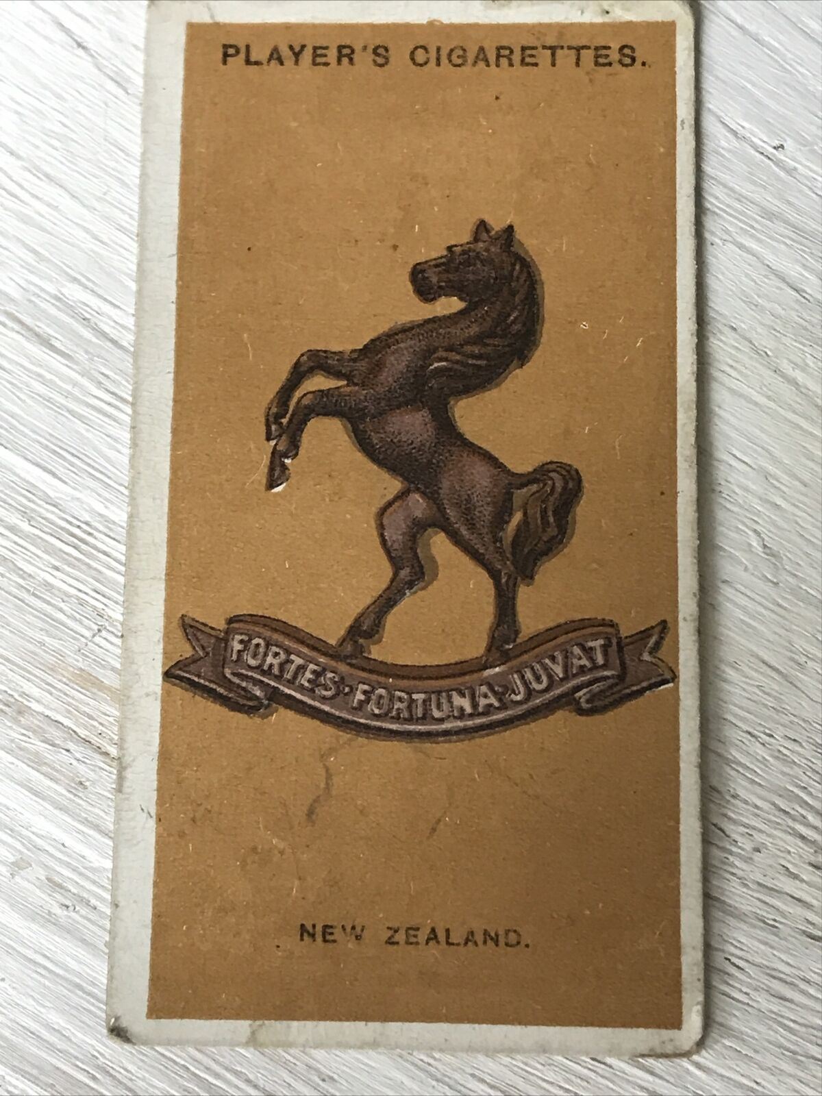 Players Cigarettes Card - Colonial & Indian Army Badges - No. 18 New Zealand - Wellington Mounted Rifles
