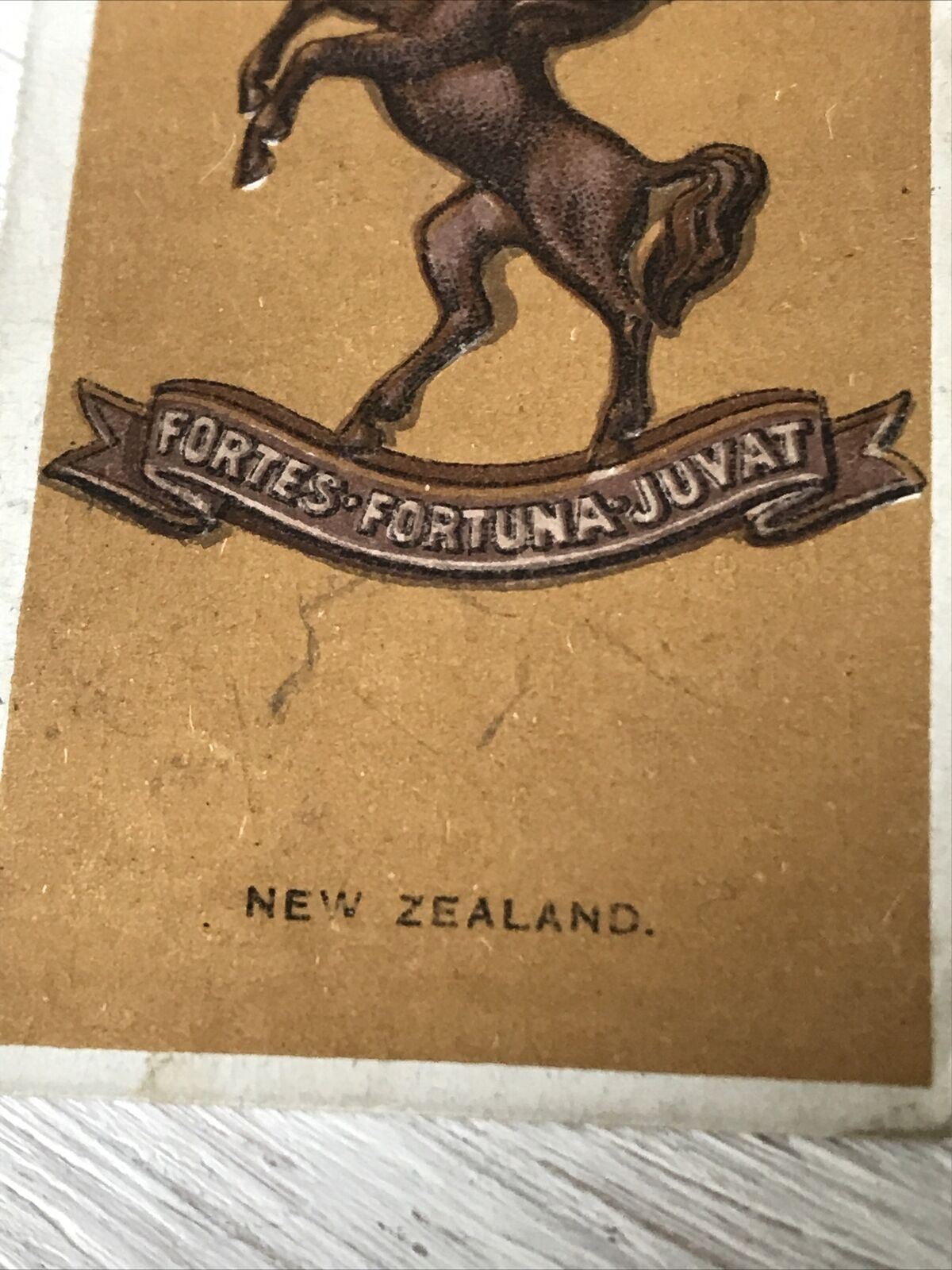 Players Cigarettes Card - Colonial & Indian Army Badges - No. 18 New Zealand - Wellington Mounted Rifles