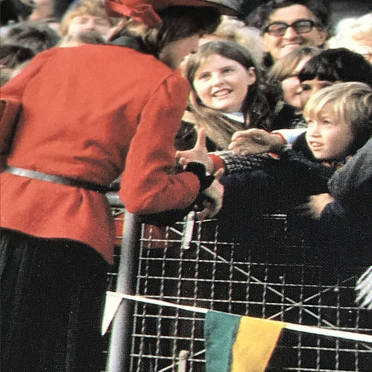 Princess Diana Postcard Vintage - England - 1981 Greeting The Public Royal Tour Of Wales