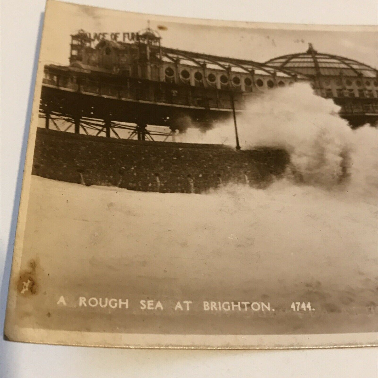 Vintage Postcard - ENGLAND - Rough Sea At Brighton - Palace Of Fun Pier Waves RP Black White