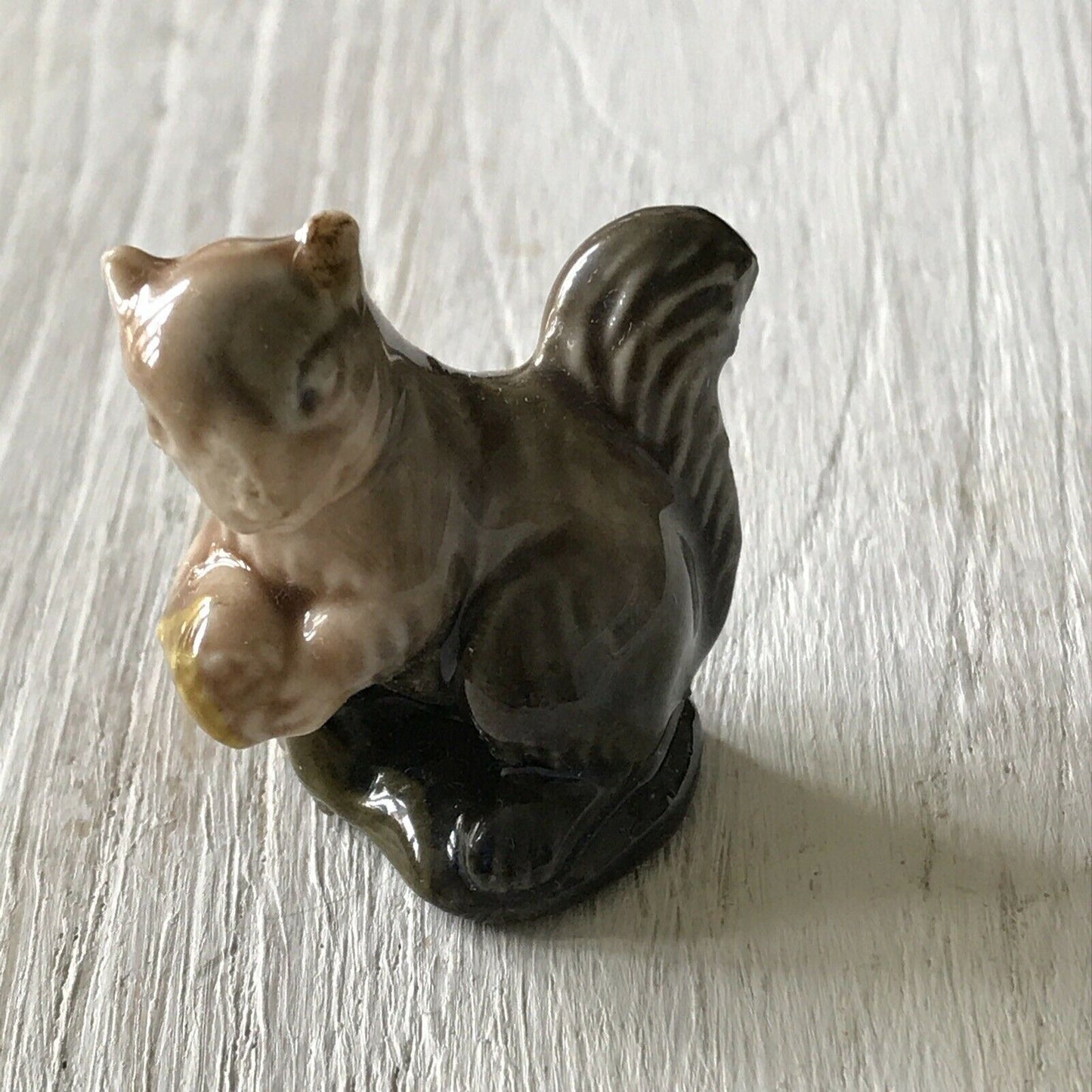 Wade Whimsie Squirrel. Tiny Ornament Ceramic Cute Retro Vintage. Damaged nose.