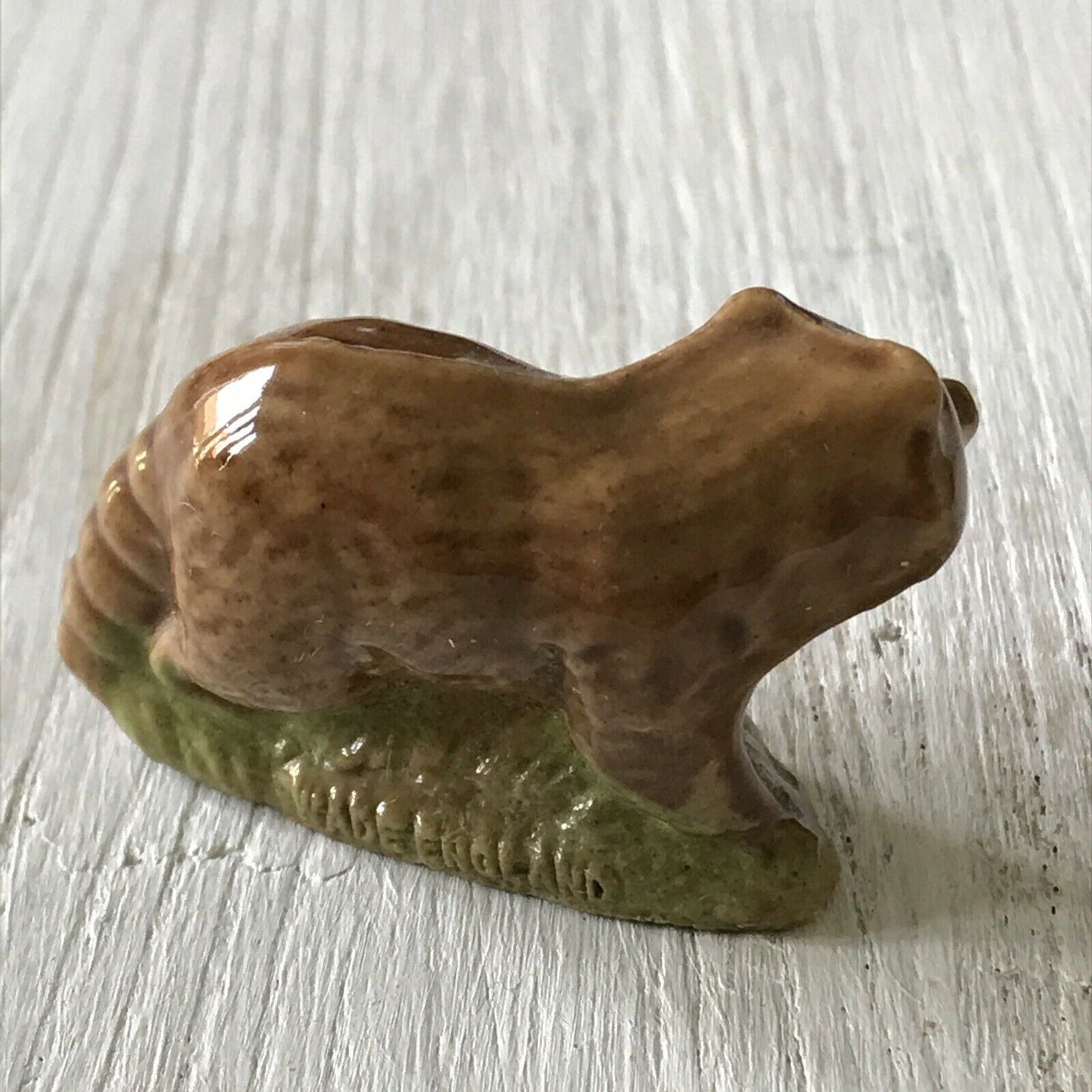 Wade Whimsie Raccoon 🦝. Tiny Ornament Ceramic Cute Retro Vintage. 1970s 1980s animal figurine.