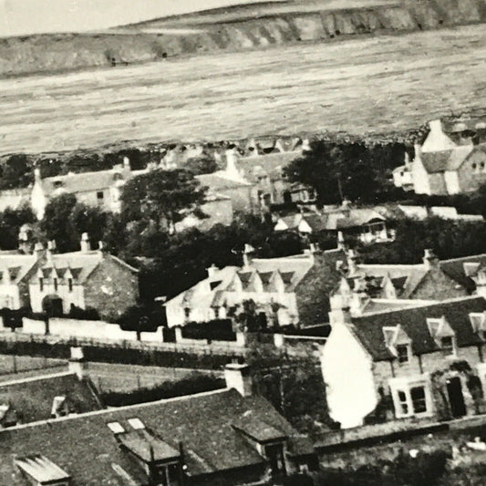 Vintage Postcard - SCOTLAND - Seabank Road Nairn - Black & White - Sea View Town Cliffs