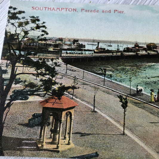 Vintage Postcard Tinted - ENGLAND - Southampton Parade & Pier Sea Promenade