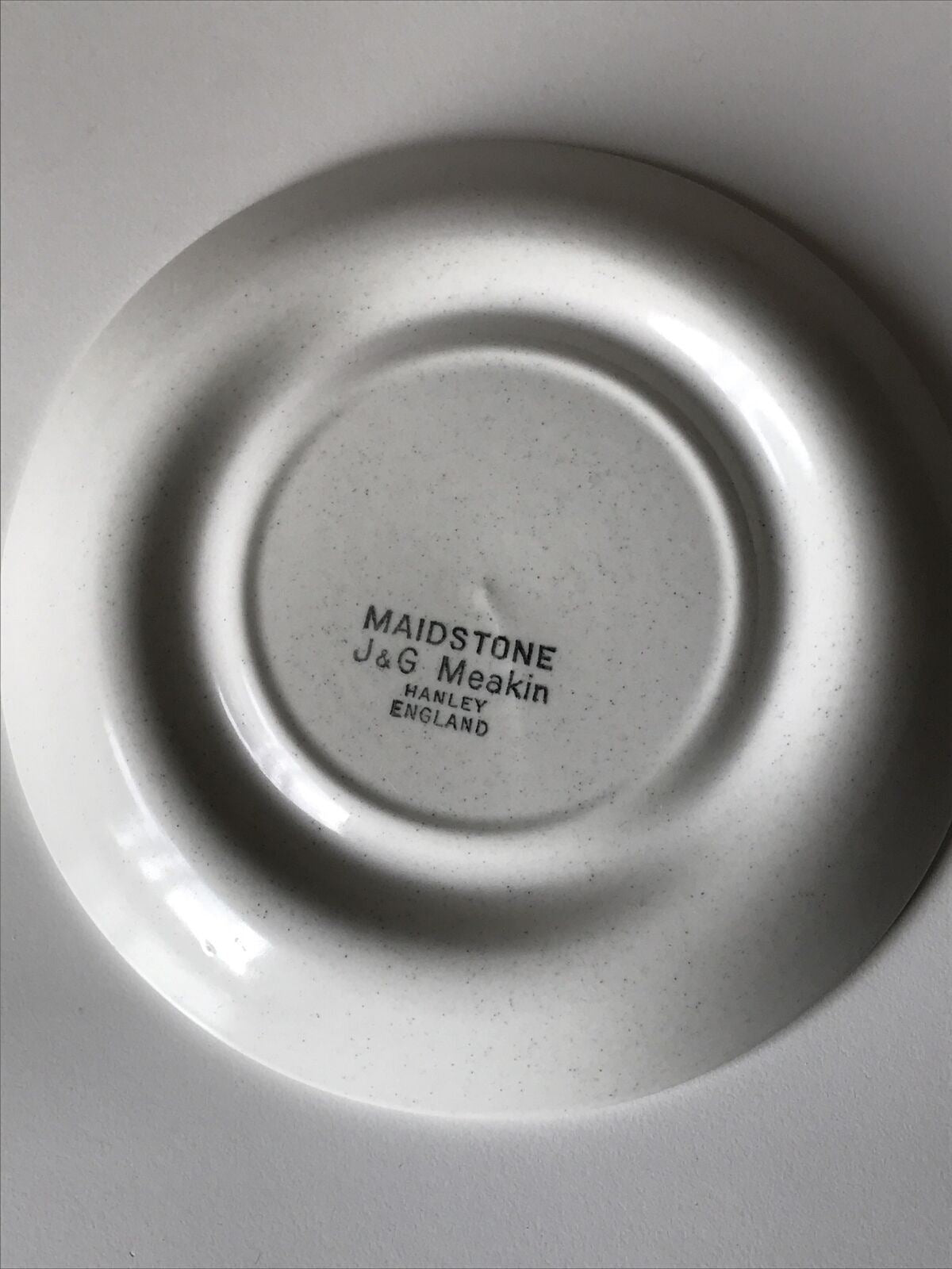 Spare Saucer J G Meakin Maidstone Tulip Time Cream With Green Leaves. 6" diameter.