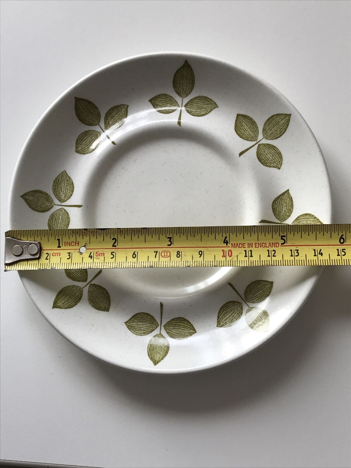 Spare Saucer J G Meakin Maidstone Tulip Time Cream With Green Leaves. 6" diameter.